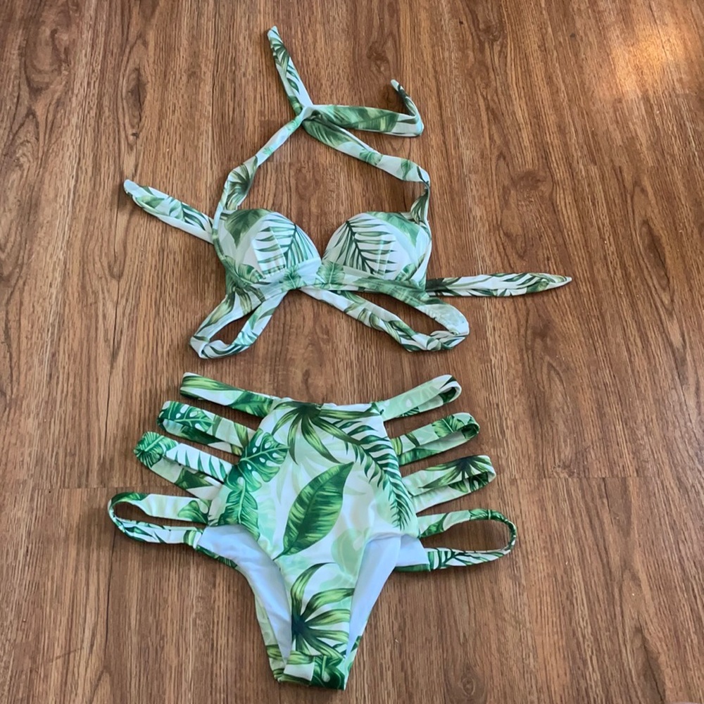Bikini (never worn)